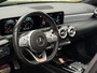 Mercedes-Benz A-klasse 200 Business Solution AMG, panoramadak, 19 inch, sfeerverlichting,achteruitrijcamera, vele opties