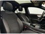Mercedes-Benz A-klasse 200 Business Solution AMG, panoramadak, 19 inch, sfeerverlichting,achteruitrijcamera, vele opties