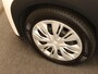 Toyota Aygo X 1.0 VVT-i MT Play - ORIGINEEL NEDERLANDSE AUTO - ACHTERUITRIJCAMERA - AIRCO - APPLE CARPLAY/ANDROID AUTO - CRUISE CONTROL ADAPTIEF - GROOTLICHT ASSISTANT - BLUETOOTH TELEFOONVOORBEREIDING - VOLLEDIG HOMMEL ONDERHOUDEN
