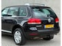 Volkswagen Touareg 3.2 V6 2004 Zwart 4M|NAP|APK|YOUNGTIMER