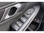 BMW 3-Serie Touring 320e Business Shadow Line NW-Model Curved-Scherm 17'LMV
