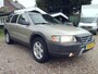 Volvo XC70 Cross Country 2.5 T AWD Momentum - Airco - Leer interieur