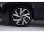 Volkswagen Golf 2.0 TDI Life Clima Navi PDc Adaptive cruise Virtual cockpit Ver. stoelen + stuur Apple Carplay