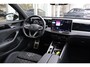Volkswagen Passat Variant 1.5 eHybrid 272pk R-Line Edition | SoH 99% | Trekhaak | Panoramadak | Camera | Stoelmemory