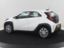 Toyota Aygo X 1.0 VVT-i MT Play | Cruise control | Carplay | Trekhaak | Airco | Camera | DAB | Lane assist | Lederen stuurwiel |