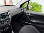 Peugeot 208 1.2 Puretech 82pk 5D Blue Lease Executive/ Apple Carplay/ Navigatie/ DAB/ Cruise control/ Parkeersensoren/ Lichtmetalen velgen/ Origineel NL/ NAP