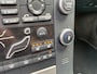Volvo V70 2.5FT Momentum Automaat 230PK H.LEER / XENON / TREKHAAK