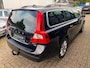 Volvo V70 2.5FT Momentum Automaat 230PK H.LEER / XENON / TREKHAAK