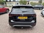 Volkswagen T-Cross 1.0 TSI Life Business Automaat/Stoel verwarming/Trekhaak/Camera.