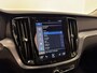 Volvo V60 2.0 T5 Momentum / NL-auto / Leder / CarPlay / Trekhaak