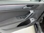 Volkswagen Tiguan 1.5 TSI Life Business | Trekhaak | Elektrische achterklep | Parkeersensoren V+A | Climatecontrol |