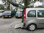 Renault Kangoo 1.6-16V Rolstoelauto 4+1 - Bodemverlaging + Lier - Slechts 44.000 km !! - Rolstoelvervoer - 1e Eigenaar