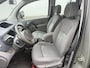 Renault Kangoo 1.6-16V Rolstoelauto 4+1 - Bodemverlaging + Lier - Slechts 44.000 km !! - Rolstoelvervoer - 1e Eigenaar