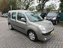 Renault Kangoo 1.6-16V Rolstoelauto 4+1 - Bodemverlaging + Lier - Slechts 44.000 km !! - Rolstoelvervoer - 1e Eigenaar