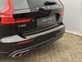 Volvo V60 2.0 T5 Automaat Momentum | Lederen bekleding | Sensus full map navigatie | Stoelverwarming | Volvo On Call met app | Getint glas achter | 18 inch lichtmetalen velgen met all-season banden | Apple CarPlay/Android Auto | Exterieur Styling Kit met dubbele uitlaat