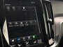 Volvo V60 2.0 T5 Automaat Momentum | Lederen bekleding | Sensus full map navigatie | Stoelverwarming | Volvo On Call met app | Getint glas achter | 18 inch lichtmetalen velgen met all-season banden | Apple CarPlay/Android Auto | Exterieur Styling Kit met dubbele uitlaat