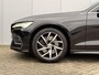 Volvo V60 2.0 T5 Automaat Momentum | Lederen bekleding | Sensus full map navigatie | Stoelverwarming | Volvo On Call met app | Getint glas achter | 18 inch lichtmetalen velgen met all-season banden | Apple CarPlay/Android Auto | Exterieur Styling Kit met dubbele uitlaat
