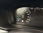 Volvo V60 2.0 T5 Automaat Momentum | Lederen bekleding | Sensus full map navigatie | Stoelverwarming | Volvo On Call met app | Getint glas achter | 18 inch lichtmetalen velgen met all-season banden | Apple CarPlay/Android Auto | Exterieur Styling Kit met dubbele uitlaat