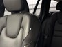 Volvo V60 2.0 T5 Automaat Momentum | Lederen bekleding | Sensus full map navigatie | Stoelverwarming | Volvo On Call met app | Getint glas achter | 18 inch lichtmetalen velgen met all-season banden | Apple CarPlay/Android Auto | Exterieur Styling Kit met dubbele uitlaat