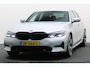 BMW 3-Serie 320i Executive Edition Leder/Stof, Virtual, Cruise, Apple Carplay, LED, Climate, PDC, 19''