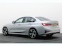 BMW 3-Serie 320i Executive Edition Leder/Stof, Virtual, Cruise, Apple Carplay, LED, Climate, PDC, 19''