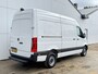 Mercedes-Benz eSprinter 314 Pro 81kWh Nieuw model! 313km WLTP 2000kg Trekvermogen L2 115kw Snelladen Adaptieve Cruise Widescreen Camera