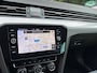 Volkswagen Passat Variant Business 1.4 PHEV 218 pk - trekhaak - camera - winterpack - zuinig!