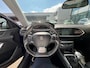 Peugeot 308 SW 1.2i 110pk Executive 1e eig. Clima Navi Pano Trekhaak 1200kg.
