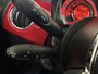 Fiat 500 1.0 Hybrid Dolcevita Airco - Apple carplay - Navigatie - Glazen panoramadak - Cruise control - Bluetooth - Mistlampen - Licht metalen velgen 15 inch - 2 staps gepolijst en behandeld met een ceramische coating - Radio - Start/stop systeem - stuur leder - Stuur multifunctioneel