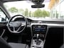 Volkswagen Passat Variant 1.5 TSI Business | Voorruit verwarmbaar en warmtewerend | LED | Draadloze telefoonlader |