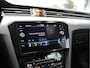 Volkswagen Passat Variant 1.5 TSI Business | Voorruit verwarmbaar en warmtewerend | LED | Draadloze telefoonlader |