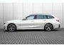 BMW 3-Serie Touring 320i 184PK | Facelift | M-sport | Sfeerverlichting | Ledere Bekleding | Stoelverwarming | 18''LMV