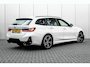 BMW 3-Serie Touring 320i 184PK | Facelift | M-sport | Sfeerverlichting | Ledere Bekleding | Stoelverwarming | 18''LMV