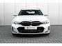 BMW 3-Serie Touring 320i 184PK | Facelift | M-sport | Sfeerverlichting | Ledere Bekleding | Stoelverwarming | 18''LMV