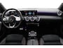 Mercedes-Benz A-klasse 220 Premium | Panoramadak | ACC | AMG Line | Stoelverwarming | 18” AMG | Getint Glas | Navigatie