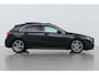 Mercedes-Benz A-klasse 220 Premium | Panoramadak | ACC | AMG Line | Stoelverwarming | 18” AMG | Getint Glas | Navigatie