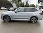 BMW X3 xDrive30e High Executive VAN: 48.900,- VOOR: 44.899,- UW HERFSTVOORDEEL: 4.001,- M SPORT | ELEKTRISCHE TREKHAAK| DEALER ONDERHOUDEN | 360 CAMERA | HEAD UP | LASER LED| LEDER INCL. STOELVERWARMING | DRIVING ASS. | RIJKLAARPRIJS incl. 12mnd BOVAG