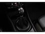 MINI Clubman 1.5 One D Chili Serious Business | Panoramadak | Automaat | Navigatie | Cruise Control | Airco | PDC | MINI Connected