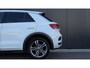 Volkswagen T-Roc 1.5 TSI Sport Business R | Panoramadak | Camera | Apple Carplay/Android Auto | Dodehoek | Stoelverwarming |