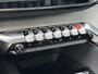 Peugeot 5008 1.2 Hybrid 136 GT | 7 Persoons | Adaptive Cruise Control | Elektrische Stoel met Geheugenfunctie | Schuif/Kanteldak | Navigatie | Camera