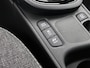 Toyota Yaris Cross 1.5 Hybrid 115 First Edition Comfort Pack | Dealer onderhouden | Stoel+stuurverwarming | Dodehoek detectie | parkeersensoren voor+achter | Navigatie | Climate Control | Cruise Control Adaptive | 1 sleutel aanwezig.