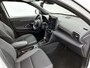 Toyota Yaris Cross 1.5 Hybrid 115 First Edition Comfort Pack | Dealer onderhouden | Stoel+stuurverwarming | Dodehoek detectie | parkeersensoren voor+achter | Navigatie | Climate Control | Cruise Control Adaptive | 1 sleutel aanwezig.