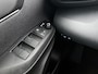 Toyota Yaris Cross 1.5 Hybrid 115 First Edition Comfort Pack | Dealer onderhouden | Stoel+stuurverwarming | Dodehoek detectie | parkeersensoren voor+achter | Navigatie | Climate Control | Cruise Control Adaptive | 1 sleutel aanwezig.