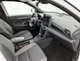 Toyota Yaris Cross 1.5 Hybrid 115 First Edition Comfort Pack | Dealer onderhouden | Stoel+stuurverwarming | Dodehoek detectie | parkeersensoren voor+achter | Navigatie | Climate Control | Cruise Control Adaptive | 1 sleutel aanwezig.