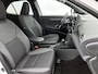 Toyota Yaris Cross 1.5 Hybrid 115 First Edition Comfort Pack | Dealer onderhouden | Stoel+stuurverwarming | Dodehoek detectie | parkeersensoren voor+achter | Navigatie | Climate Control | Cruise Control Adaptive | 1 sleutel aanwezig.