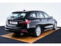 BMW 3-Serie Touring 330e Sport line - Elektrisch verwarmde voorstoelen - Sportstoelen - PDC voor/achter - Active Guard Plus - Cruise control -