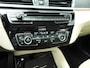 BMW X1 xDrive20i Centennial High Executive | Dealer onderhouden | Trekhaak | Camera | Active Cruise | Harman/Kardon | Leder | 18"