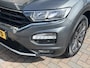 Volkswagen T-Roc 1.0 TSI Style / ADAPTIVE CRUISE/ PARKEER SENSOREN V+A/ CAMERA/ APP-CONNECT/ DAB/ CLIMA/ 17'' LMV