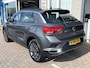 Volkswagen T-Roc 1.0 TSI Style / ADAPTIVE CRUISE/ PARKEER SENSOREN V+A/ CAMERA/ APP-CONNECT/ DAB/ CLIMA/ 17'' LMV