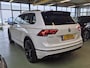 Volkswagen Tiguan 2.0 TSI 4Motion Highline R -190pk- Automaat | Trekhaak | Panoramadak | Camera | Rijklaarprijs incl. 1 jaar Bovag garantie
